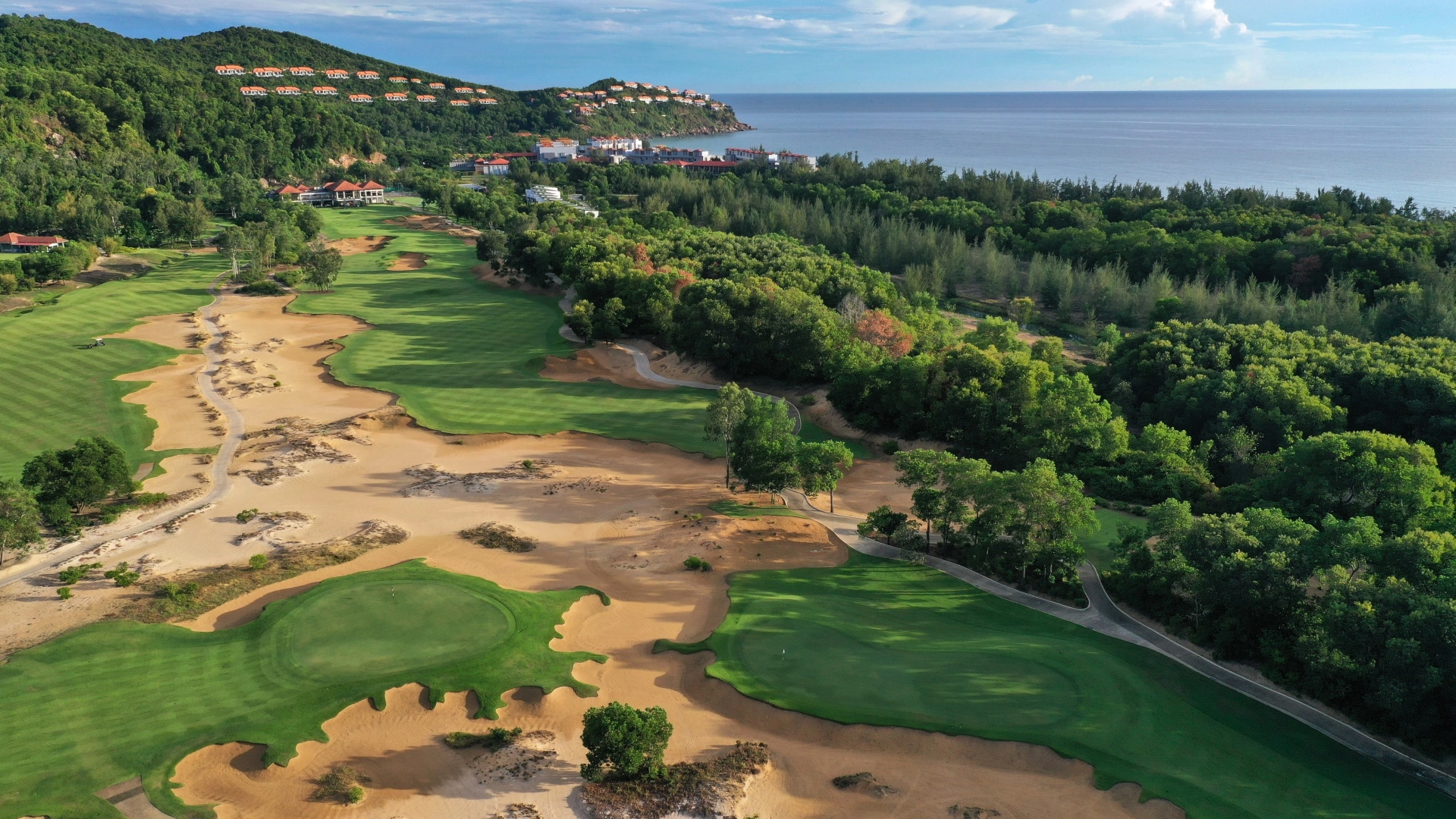 Laguna Lăng Cô Golf Club – Sir Nick Faldo designed championship course in Hue Vietnam