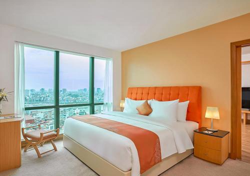 Guest room at Fortuna Hotel Hanoi