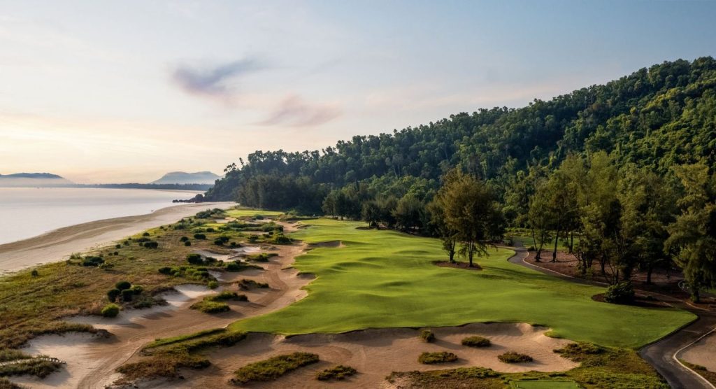 Laguna Golf Lang Co – coastal fairway sand dunes, Da Nang, Vietnam